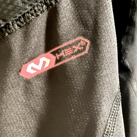 Men’s Size S, Under Armour Game Day Armour Pro 5-Pad Integrated Football Shirt - Picture 7 of 7